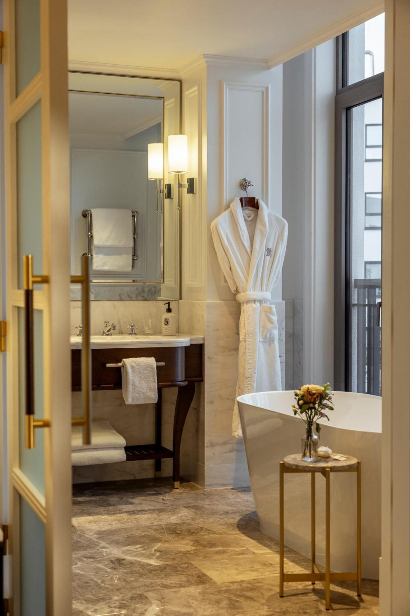 Corinthia Grand Hotel Astoria Bruxelles Exterior foto